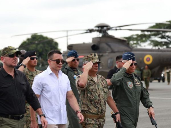El Ejército Ecuatoriano recibe dos helicópteros H225 para reforzar las operaciones militares. (Presidencia de Ecuador).