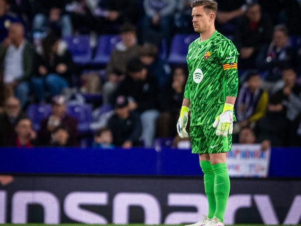 El FC Barcelona retira "temporalmente" la capitanía a Marc-André ter Stegen tras abrirle un expediente
