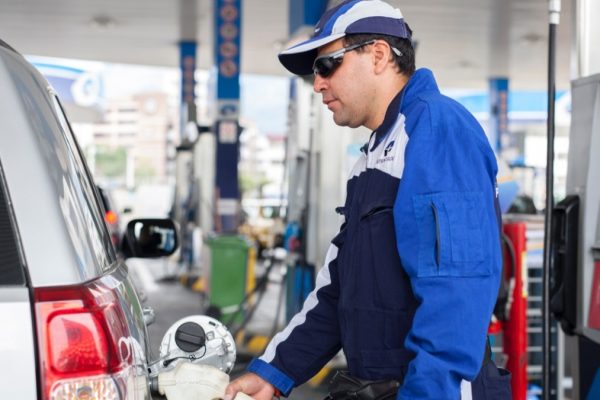 El Gobierno destina 22.7 millones de dólares para compensaciones en el esquema de precios de las gasolinas extra y ecopaís. (Petroecuador).