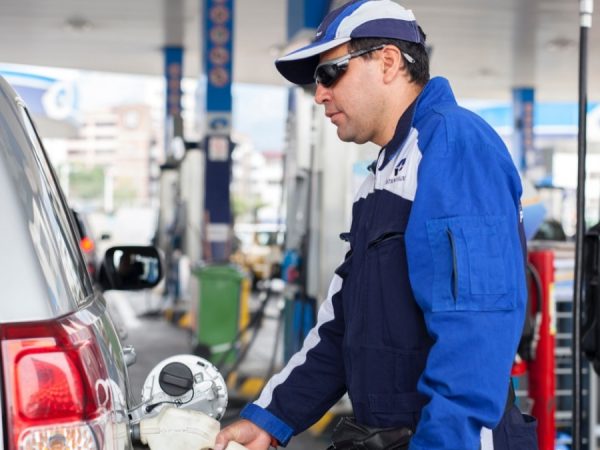 El Gobierno destina 22.7 millones de dólares para compensaciones en el esquema de precios de las gasolinas extra y ecopaís. (Petroecuador).