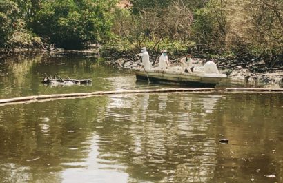El Ministerio de Ambiente activa un plan de acción e interpone denuncia ante el derrame de aceite en Guayaquil. (MAATE).