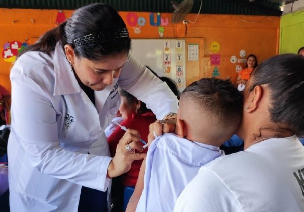 El Municipio de Portoviejo declaró la alerta amarilla en la ciudad tras confirmarse 36 casos de tosferina.