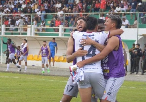 El Nacional golea a 22 de Julio y avanza a octavos de final de la Copa Ecuador