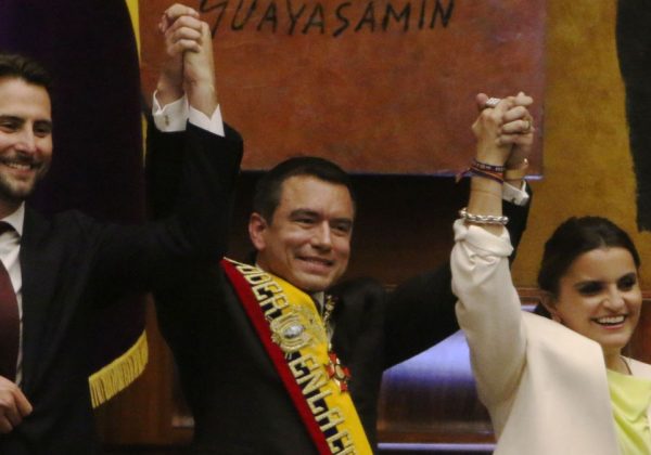 El Presidente Daniel Noboa le asigna estas funciones a María José Pinto, su nueva vicepresidenta. (API).