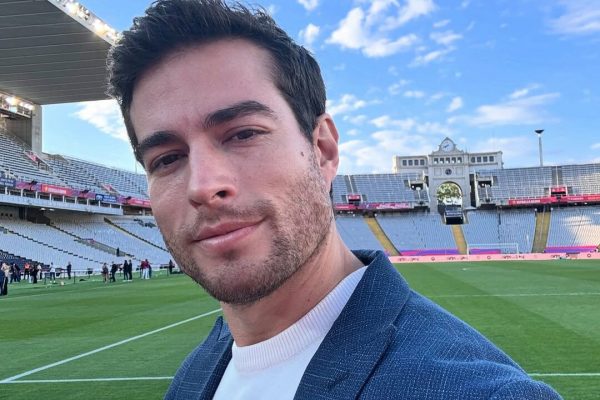 El actor ecuatoriano Danilo Carrera apuesta por el futuro de Deportivo Quito
