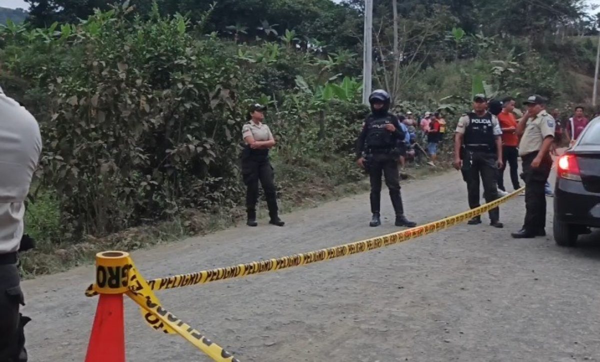 El área donde fueron hallados los dos hombres asesinados es de escasa afluencia vehicular.