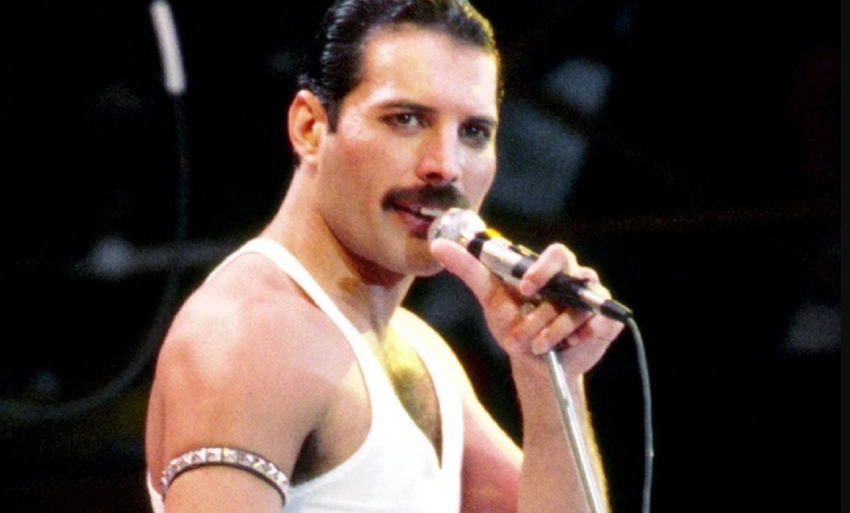 El cantante británico Freddie Mercury.