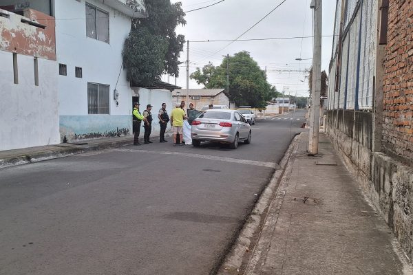 El carro en el que se movilizaba Gonzalo Zamora fue interceptado por los sicarios.