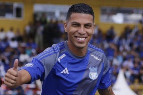 El defensa ecuatoriano Luis Fernando León de Emelec.