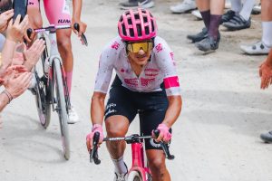 El ecuatoriano Richard Carapaz, en el podio del Giro de Italia 2025