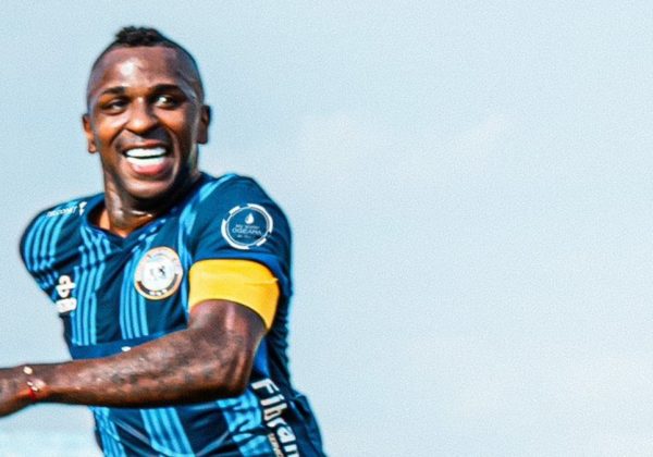 El futbolista Miller Bolaños fue detenido en el cantón Daule por el presunto delito de tenencia y porte de arma de fuego. (Guayaquil City).