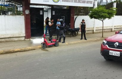 El menor quedó sin vida en los exteriores de una unidad educativa de Chone.