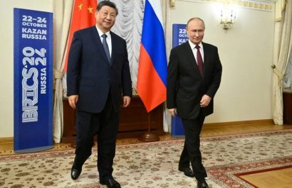El presidente ruso, Vladímir Putin, inició una visita oficial de cuatro días a China, calificada como "sin precedentes" por su duración.