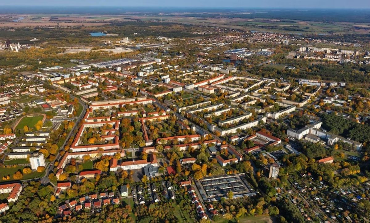 El programa “Make Plans Now” ofrece alojamiento gratis durante dos semanas para quienes consideren mudarse a Eisenhüttenstadt, Alemania. (Kelinanzeigen)