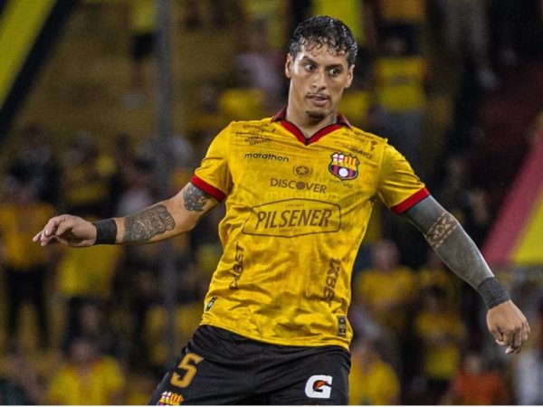El volante uruguayo Jesús Trindade no seguirá en Barcelona SC.