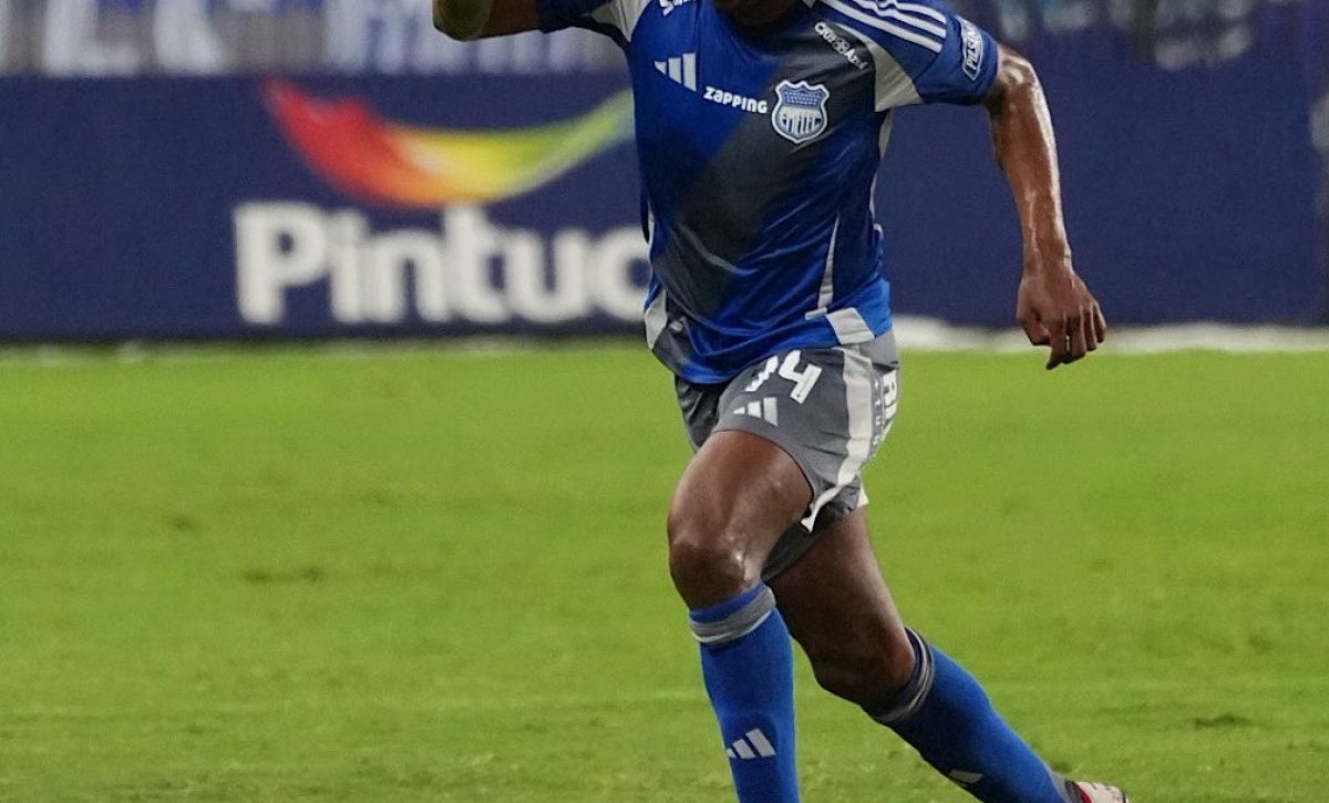 Emelec enciende el Clásico del Astillero