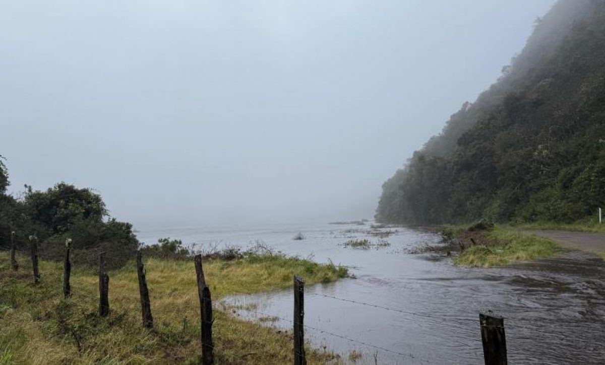 Emergencia en Napo desbordamiento de la laguna de Papallacta y aluvión afectan a comunidades