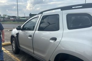 Empresaria y chofer salvan su vida tras ataque en carretera de Los Ríos
