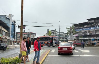 En Santo Domingo de los Tsáchilas se inicia el día abrigado mientras el cielo permanece cubierto