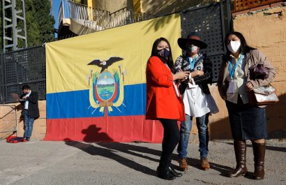 Votación de ciudadanos ecuatorianos en Murcia para las elecciones generales de su país