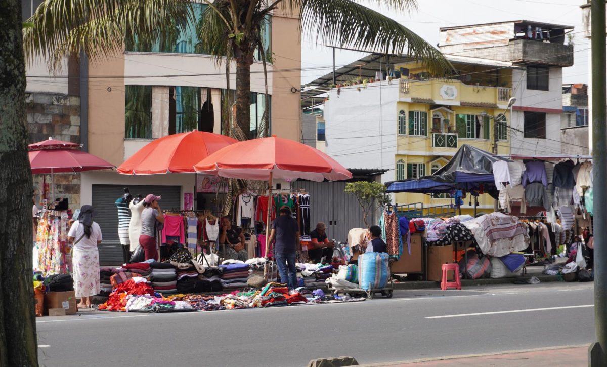 Ferias por los 58 años de cantonización de Santo Domingo cierran con descuentos masivos