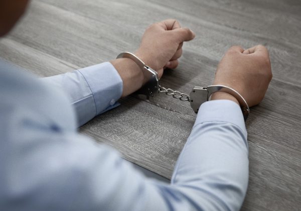 Fraude académico en universidad de Ecuador: Policía Nacional detiene a cinco personas por usar identidades falsas en examen de ingreso