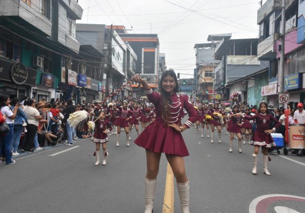 Galería Desfile por los 58 años de cantonización de Santo Domingo