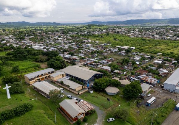 Los títulos facilitan el acceso a servicios básicos como agua potable, alcantarillado y electricidad en Guayaquil.