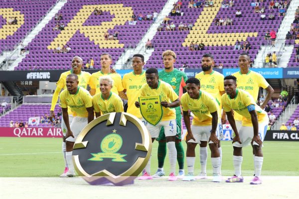 Tormenta retrasa debut de Mamelodi Sundowns, que supera a Ulsan Hyundai en Orlando. FOTO: @Masandawana.