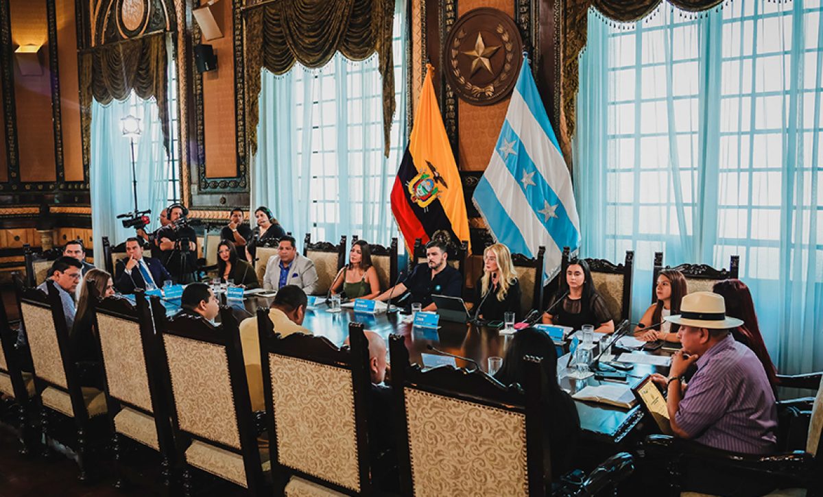El Concejo Municipal de Guayaquil expresó su respaldo al alcalde Aquiles Alvarez y pidió al Gobierno Central acciones frente a la delincuencia.