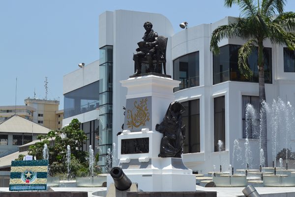 El Municipio de Guayaquil abrió inscripciones para un concurso estudiantil de oratoria que conmemora los 200 años del poema patriótico.