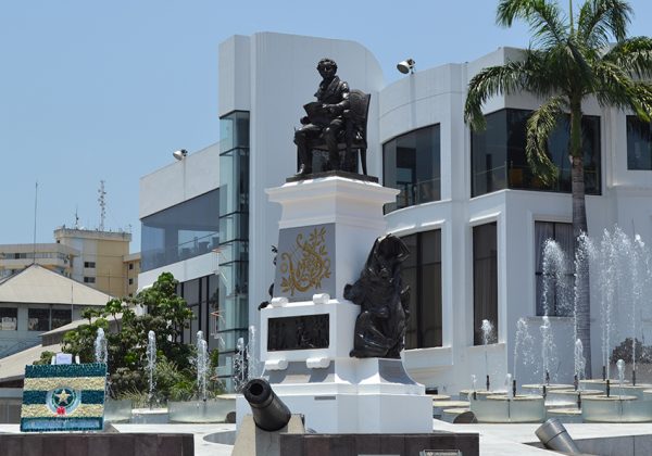 El Municipio de Guayaquil abrió inscripciones para un concurso estudiantil de oratoria que conmemora los 200 años del poema patriótico.