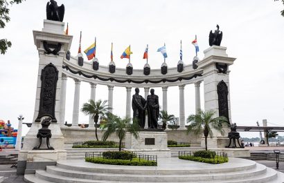Cada 26 de julio, Guayaquil recuerda el encuentro entre Bolívar y San Martín, hecho clave de la independencia.