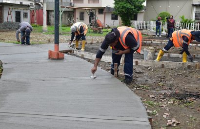 Guayaquil impulsa un plan de regeneración urbana con 33 nuevos parques que transforman áreas deterioradas en zonas de convivencia.