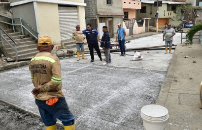 Mapasingue Este en Guayaquil, vive una intervención urbana con escalinatas, muros de contención y obras viales.