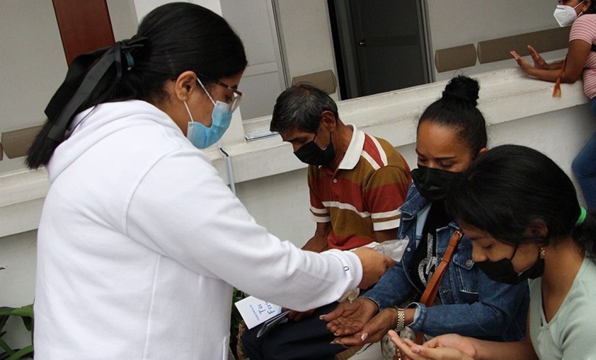 La Dirección de Salud del Municipio de Guayaquil intensificó su campaña preventiva contra la tosferina y la fiebre amarilla con charlas educativas.