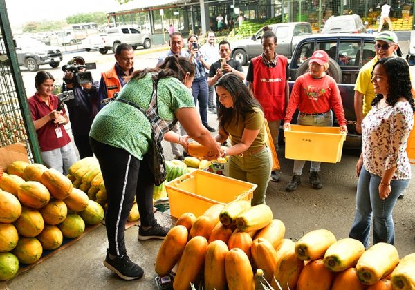 El Municipio de Guayaquil amplió el proyecto Fruver para recuperar y distribuir frutas y verduras frescas a personas en situación de vulnerabilidad.