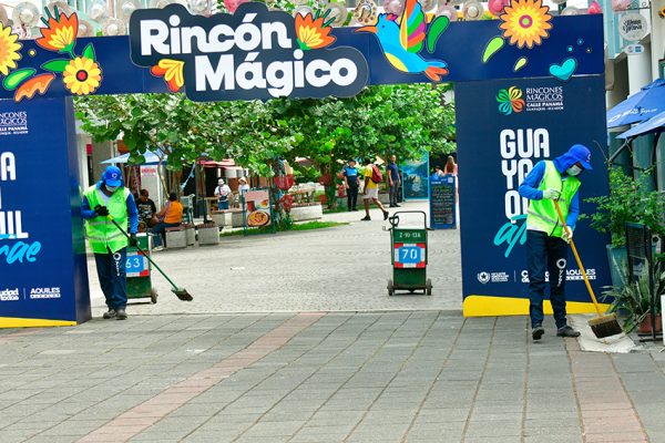 Guayaquil vivió una jornada masiva por el Día del Niño con juegos, espectáculos y limpieza intensiva tras el paso de más de 40.000 personas.