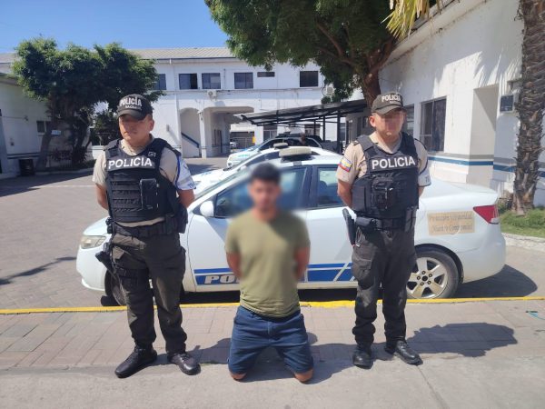 Un hombre fue detenido y es acusado del delito de extorsión.
