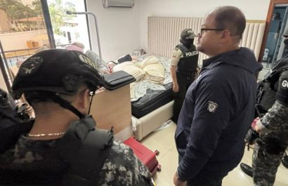 Había más de medio millón de dólares en una casa de una urbanización privada de La Aurora, en Daule. (Cortesía)