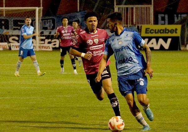 Independiente del Valle afianzó su liderato en la Liga Ecuabet al vencer 2-1 a Macará este viernes en el estadio Bellavista de Ambato.
