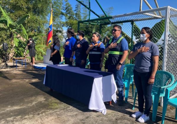 Instalan juegos infantiles en nueve escuelas cercanas al complejo hidroeléctrico Toachi Pilatón