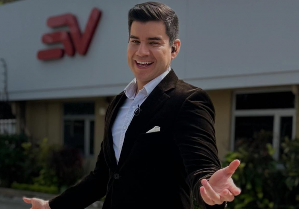 ¿Isaac Delgado será el nuevo presentador de 'En Contacto'