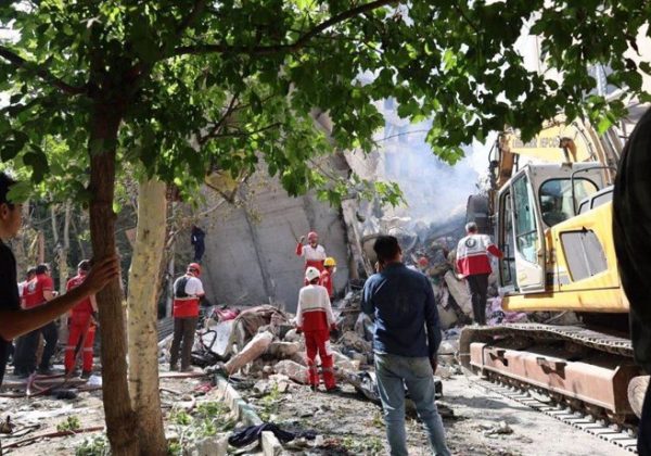 Israel bombardea la sede de la televisión pública iraní