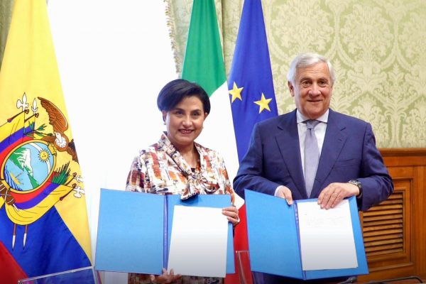Italia sella convenio con Ecuador para abrir más oportunidades a migrantes y estudiantes ecuatorianos