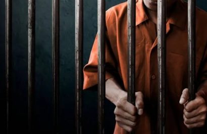 Un adolescente de 17 años fue aislado con fines investigativos tras ser acusado de extorsionar a comerciantes en Jipijapa.
