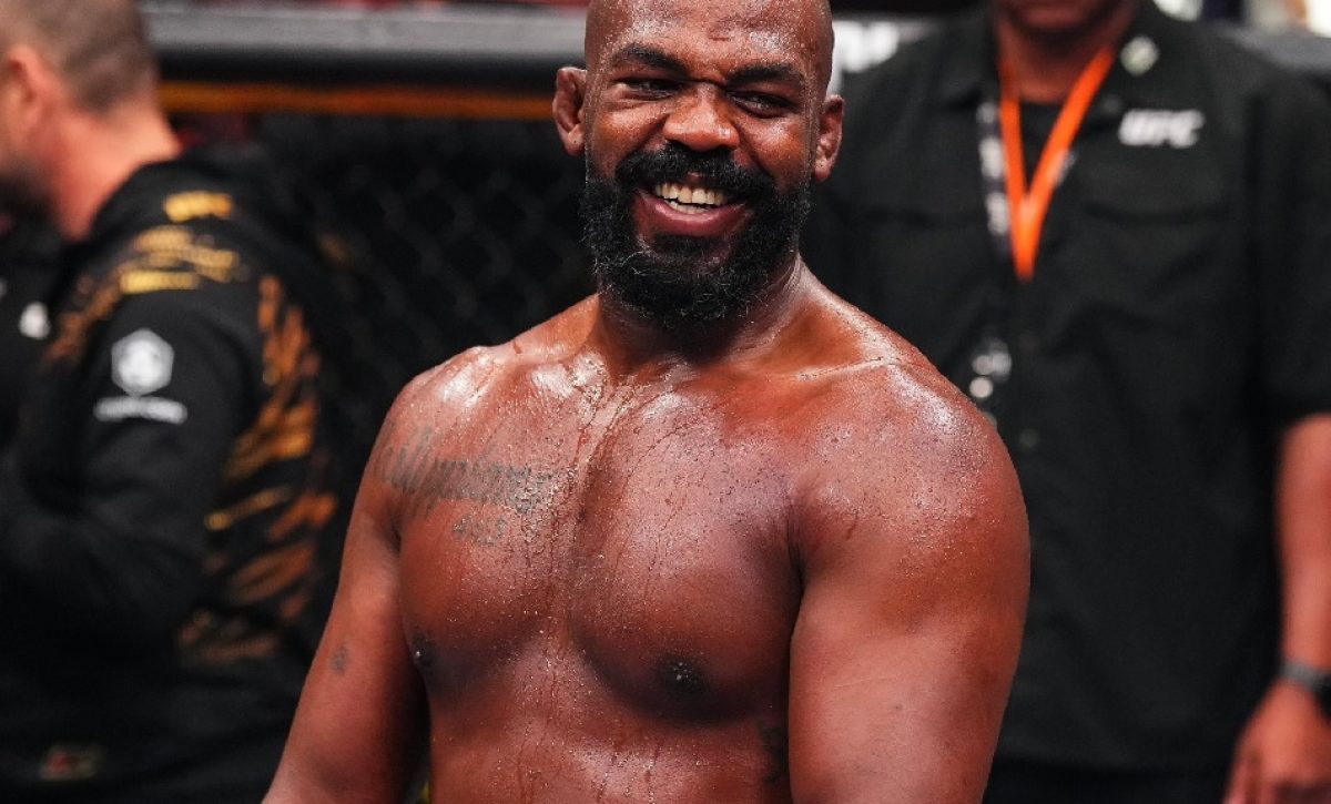 Jon Jones, considerado uno de los mejores luchadores de artes marciales mixtas de todos los tiempos, anunció su retiro de la UFC a los 37 años.