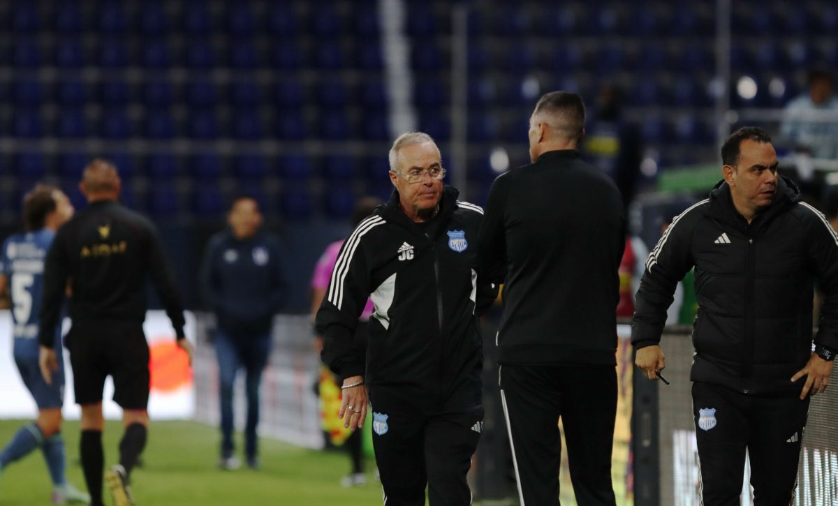 Jorge Célico, DT de Emelec, lamenta empate ante Católica y cuestiona actitud del equipo