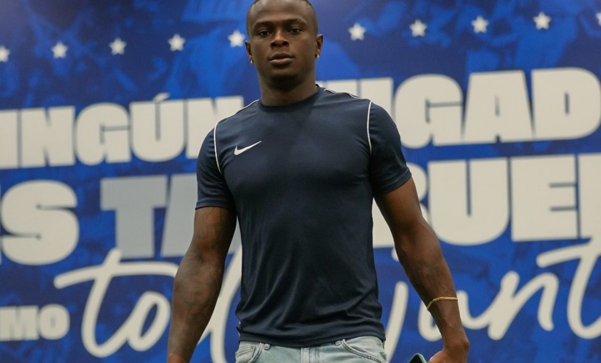 José Angulo de Emelec sufre desgarro y será baja por dos semanas