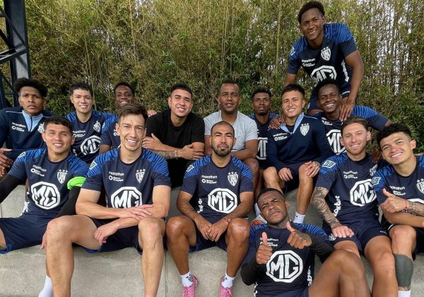 Kendry Páez se despidió de sus compañeros de Independiente del Valle y comenzará su aventura en Francia